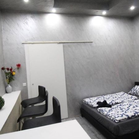 Family Studio In Akh Area Wenen Buitenkant foto